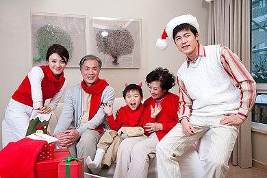 《怪物猎人物语2》冰牙龙骑士亚尤利娅介绍视频